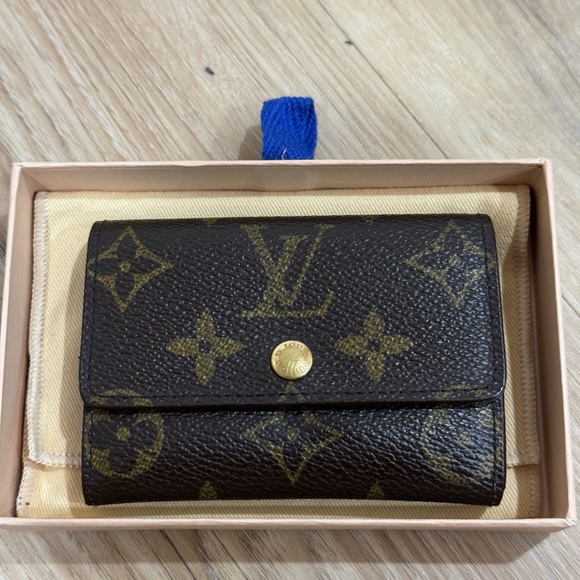 Louis Vuitton wallet/coin pouch. - Picture 2 of 8